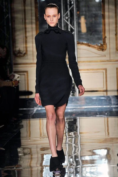Look 19